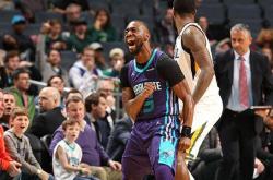 开云体育直播-黄蜂血洗法国男篮，费沃斯送出助攻的简单介绍