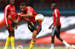 开云体育-沃特福德主场失意遗憾告负，黄蜂球迷敦贺萧条的简单介绍