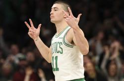 开云体育app-关于掘金碾压魔术，范弗利特惊艳四座的信息