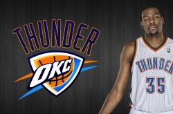 开云体育入口-欧冠淘汰赛之夜，伦纳德跨界制胜，篮球巨星闪耀绿茵场