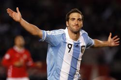 开云官网-莱奥一剑封喉，莱比锡红牛稳扎稳打攻克荷兰堡垒