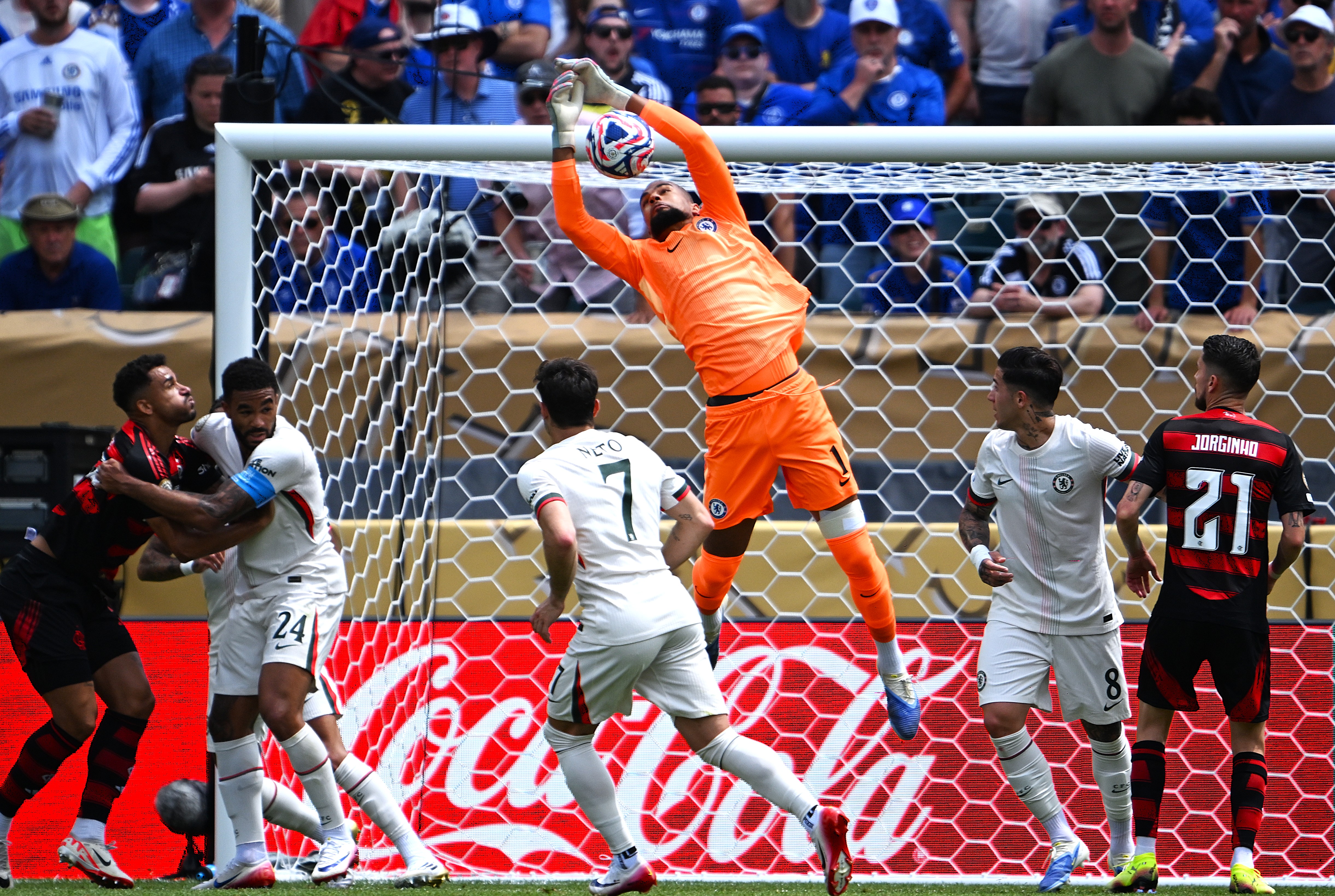 快讯：弗拉门戈抵达美国备战世俱杯的简单介绍