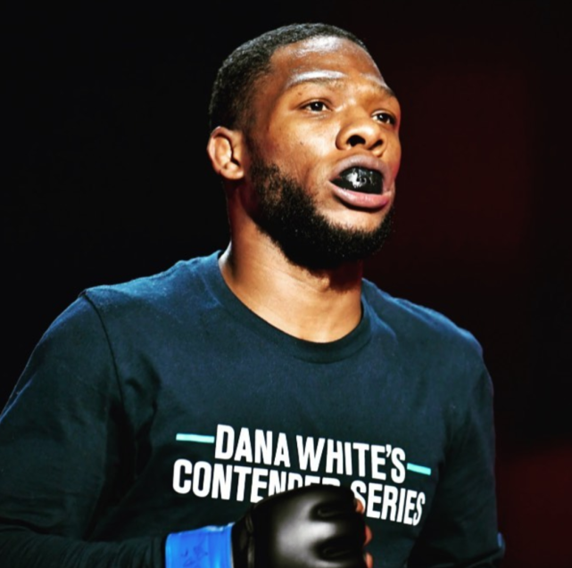 现任冠军战平,艰难保持不败的简单介绍 现任冠军战平,艰难保持不败的简单介绍