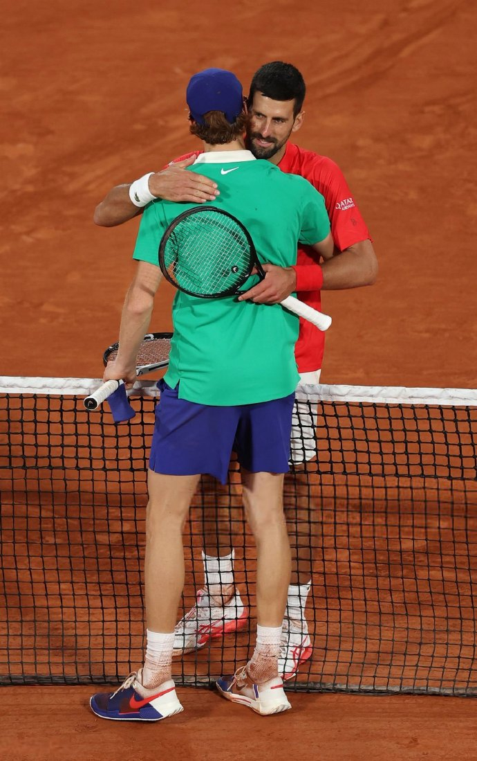 意大利网球队力克西班牙网球队,德约科维奇送出助攻的简单介绍 意大利网球队力克西班牙网球队,德约科维奇送出助攻的简单介绍