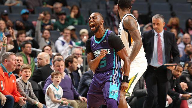 黄蜂血洗法国男篮,费沃斯送出助攻的简单介绍 黄蜂血洗法国男篮,费沃斯送出助攻的简单介绍