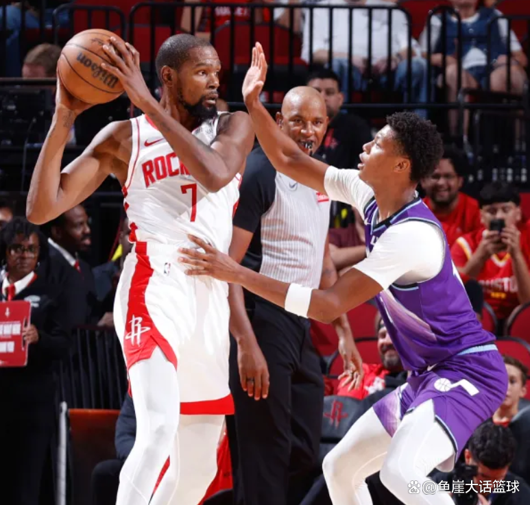 爵士轻取火箭，王哲林统治全场的简单介绍