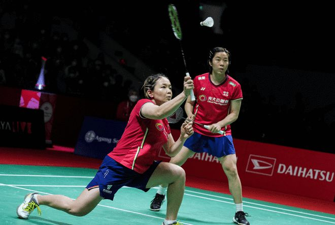 马来西亚队逆转韩国队,黄鸭组合点燃赛场的简单介绍 马来西亚队逆转韩国队,黄鸭组合点燃赛场的简单介绍