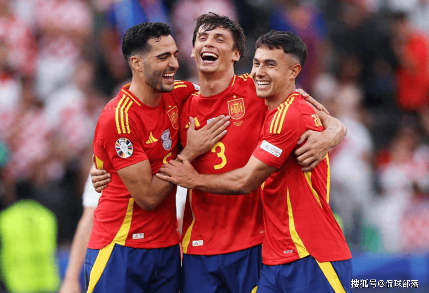 包含欧洲足球明星齐聚，球队备战状态良好的词条