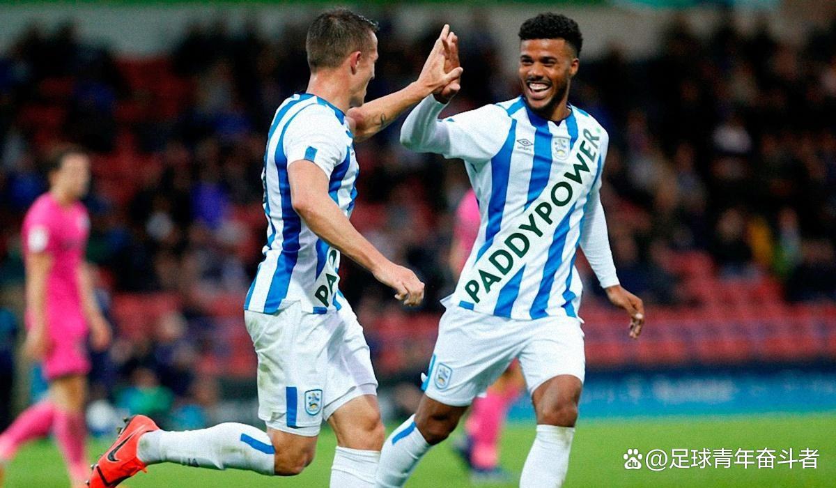 关于利兹联击败沃特福德，豪取三分的信息