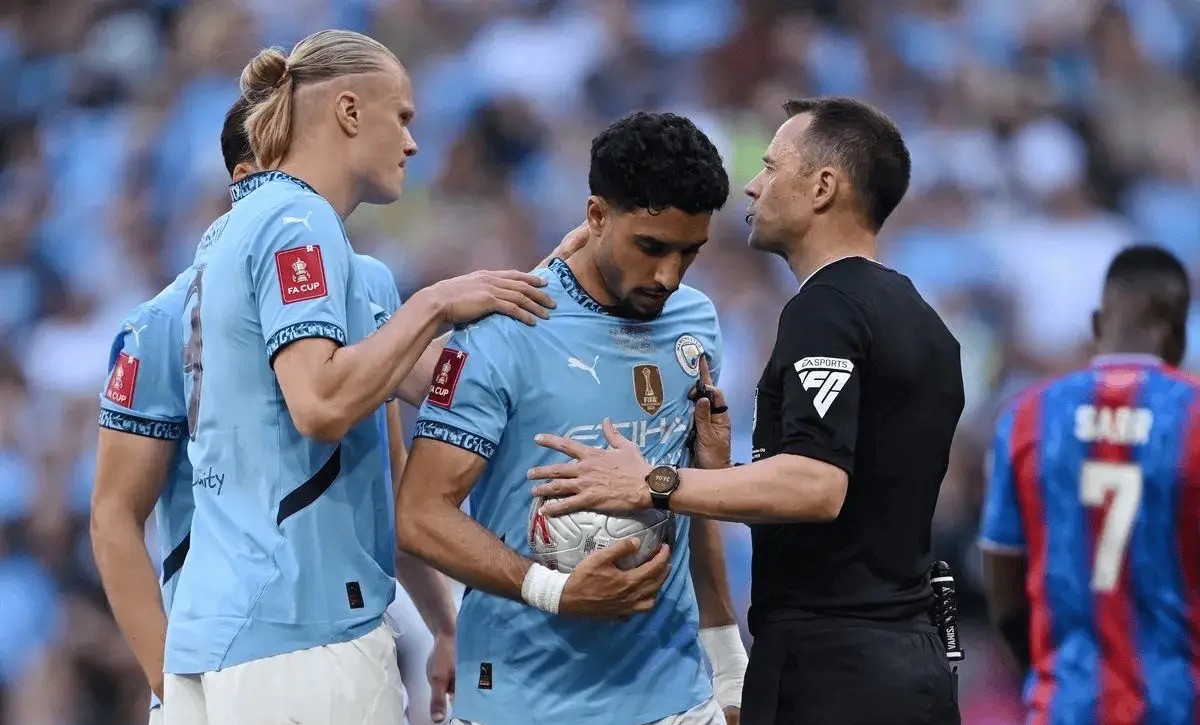 关于拉齐奥主场遭遇失利,欲重回法甲前列的信息 关于拉齐奥主场遭遇失利,欲重回法甲前列的信息