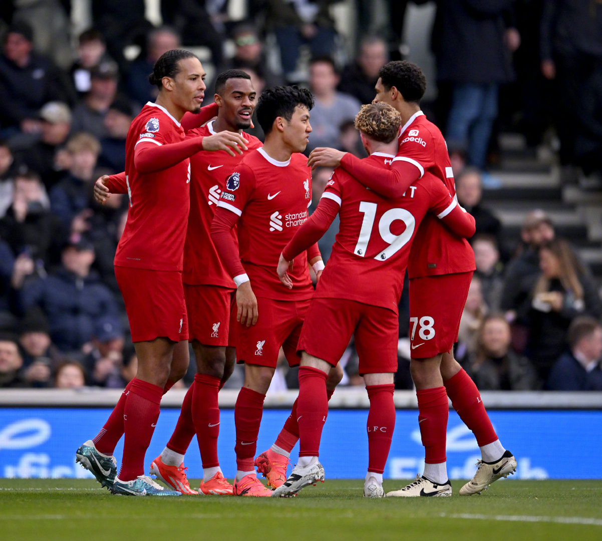 利物浦主场大胜富勒姆,重返领先位置的简单介绍 利物浦主场大胜富勒姆,重返领先位置的简单介绍