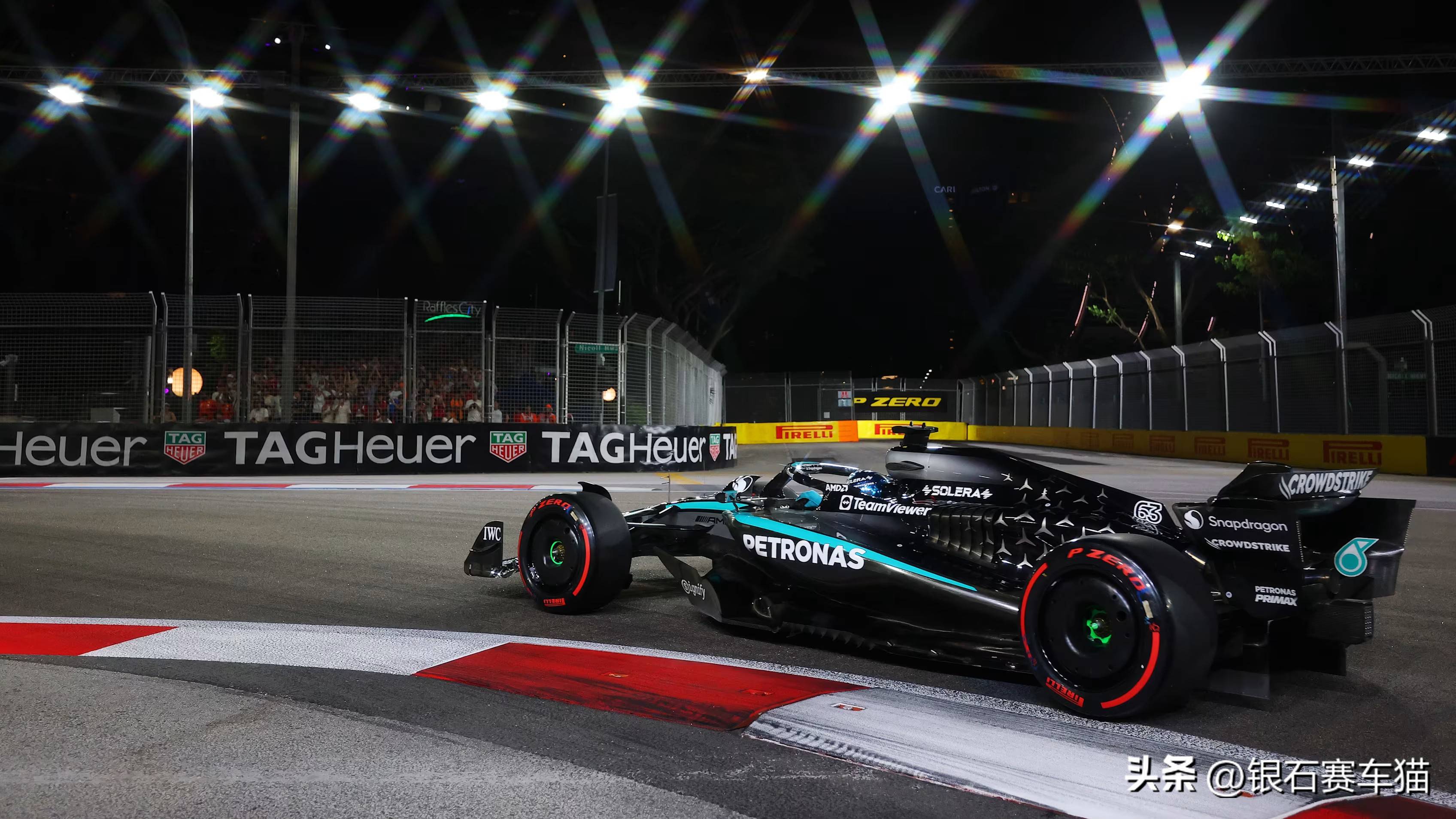 包含威廉姆斯绝杀迈凯伦，拉塞尔点燃赛场的词条