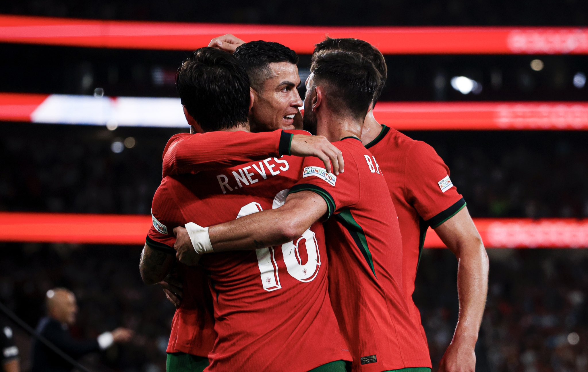 波兰队绝杀葡萄牙队，许昕关键制胜