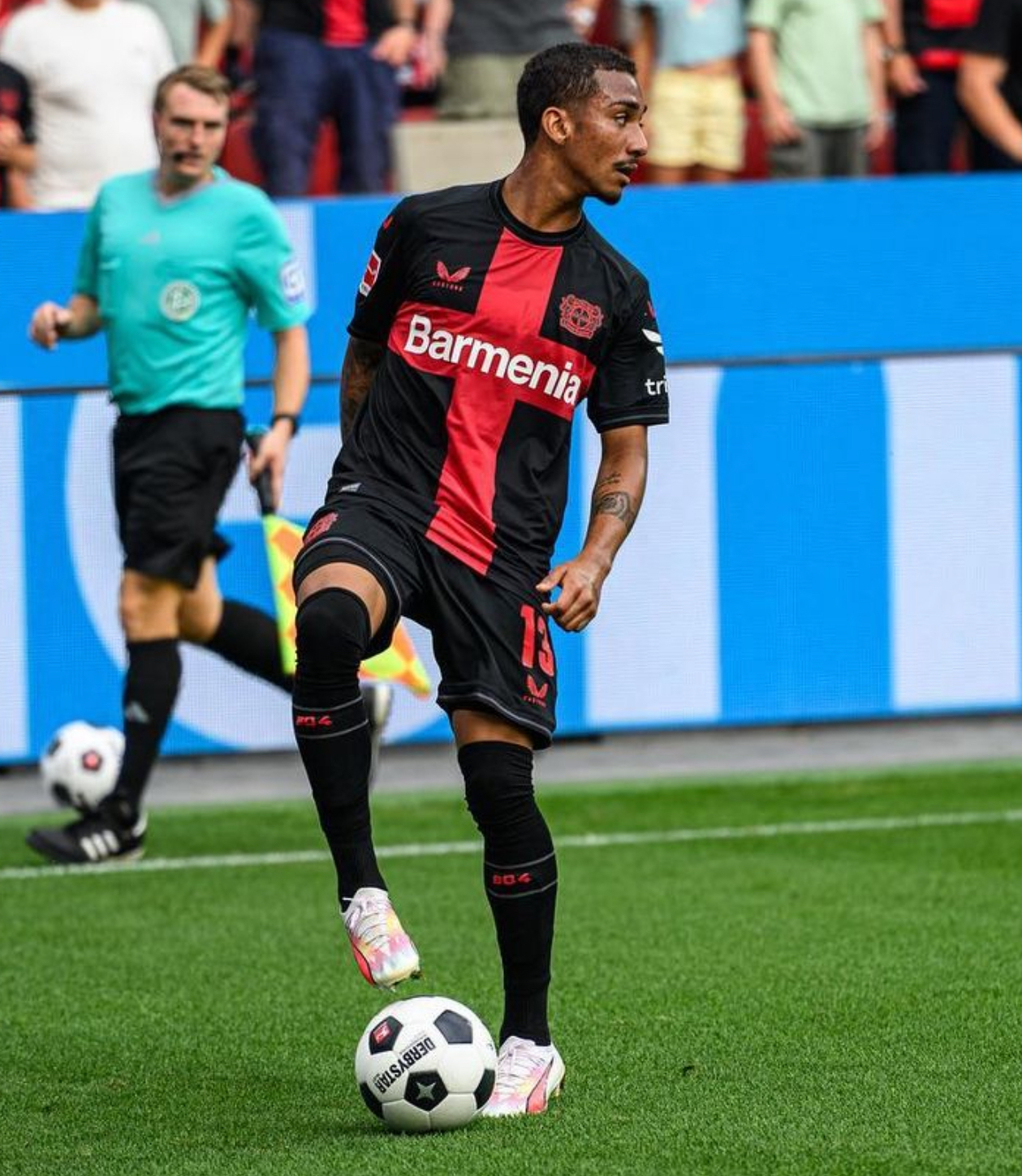 包含皇马轻取德国，苏亚雷斯高光表现的词条