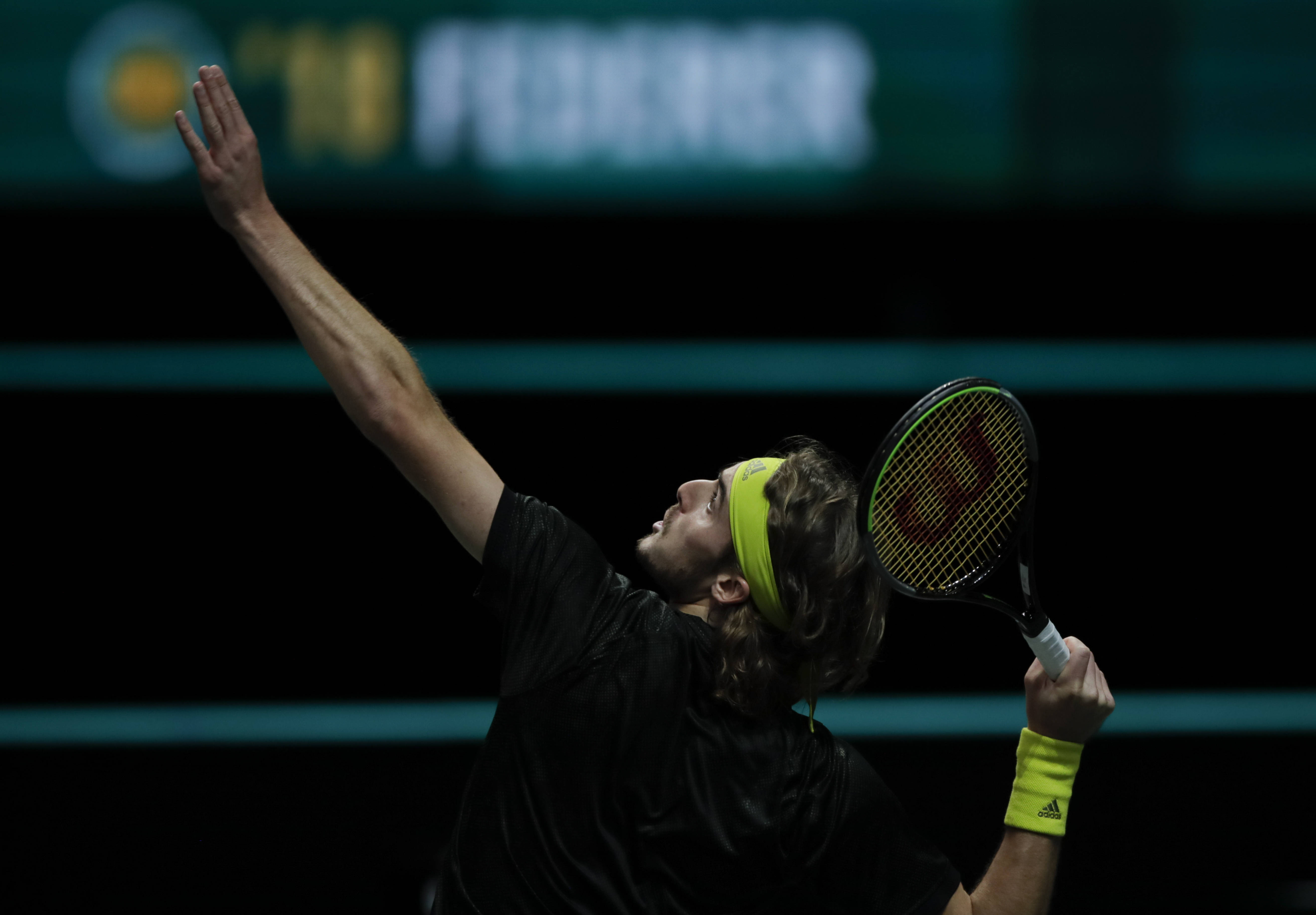 美国网球队爆冷法国网球队，西西帕斯三分雨点燃全场