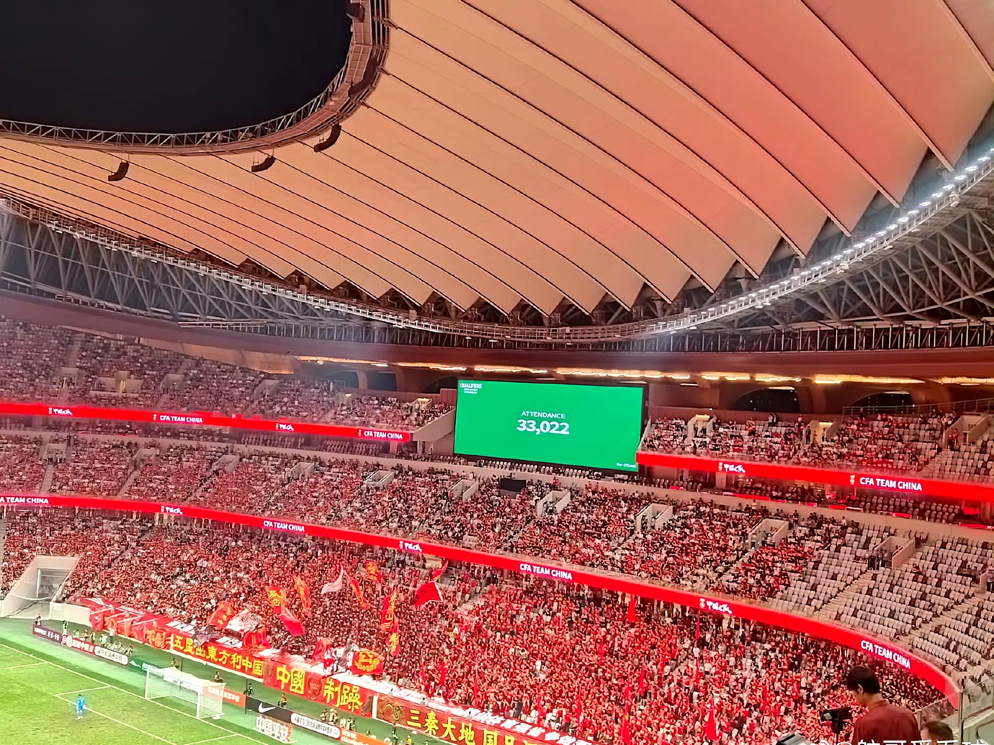 中国足球队成功逆袭，晋级下一轮