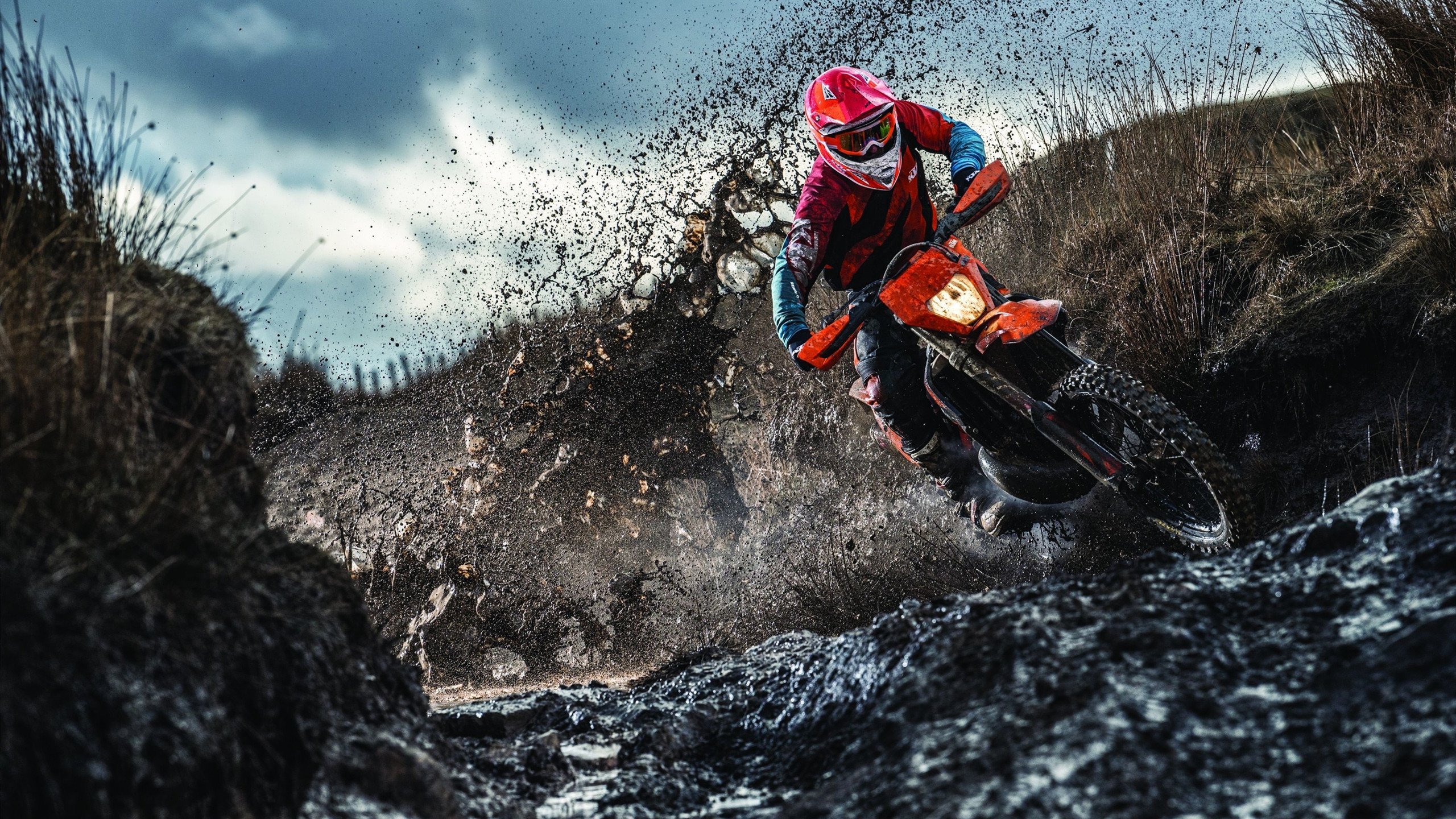 魔术单节拉开鹈鹕，克莱在NBA季后赛接管比赛