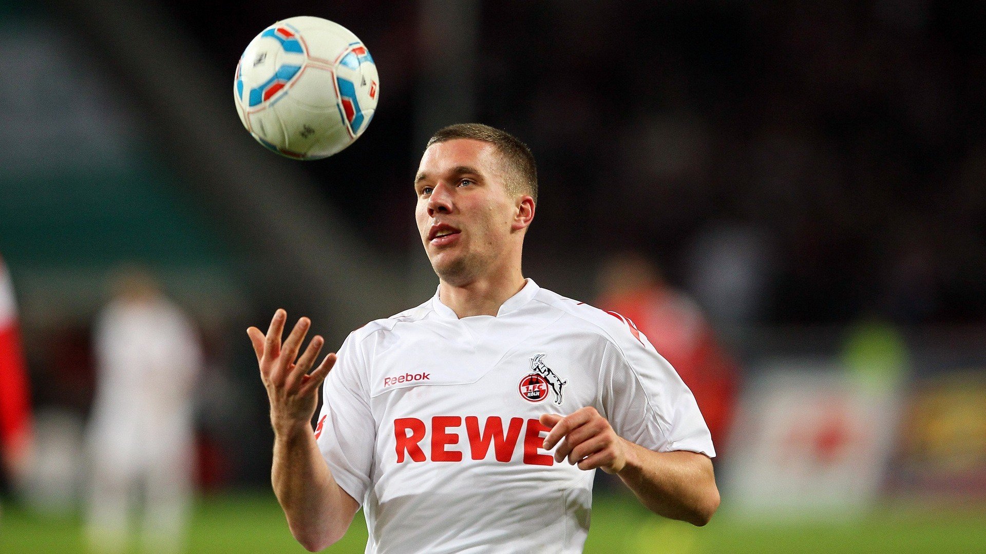 突尼斯终结秘鲁，奥纳纳成为关键先生